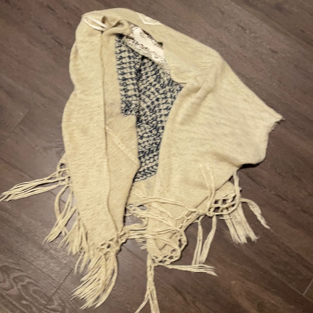 Short sleeve fringe duster